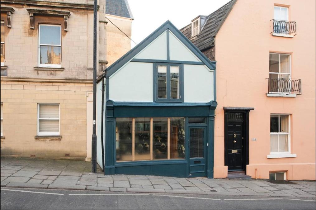 Milliners Cottage room 1