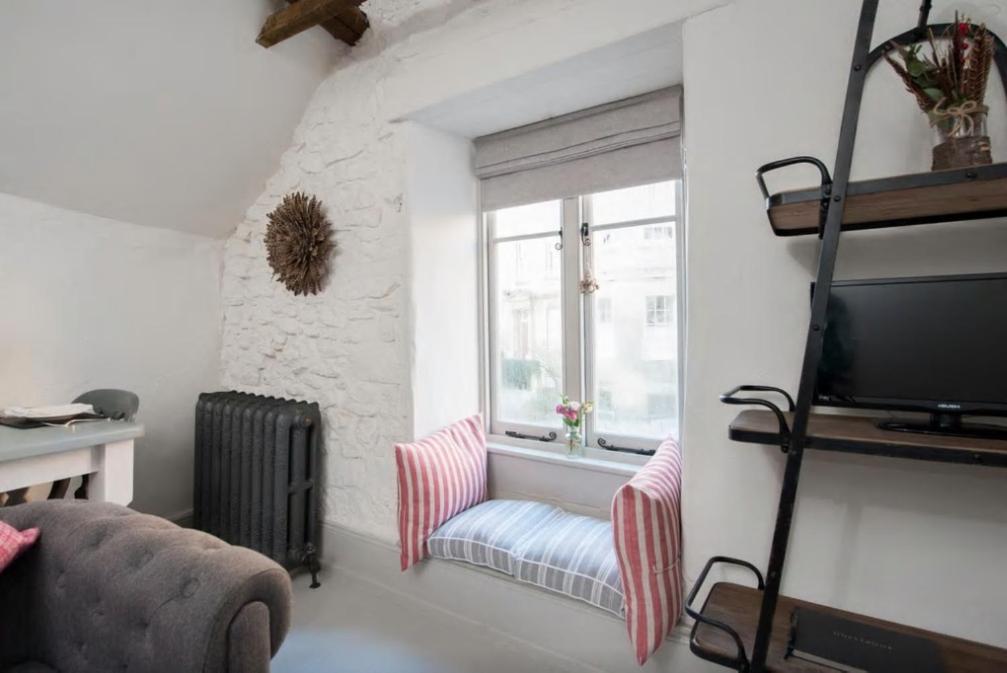 Milliners Cottage room 4